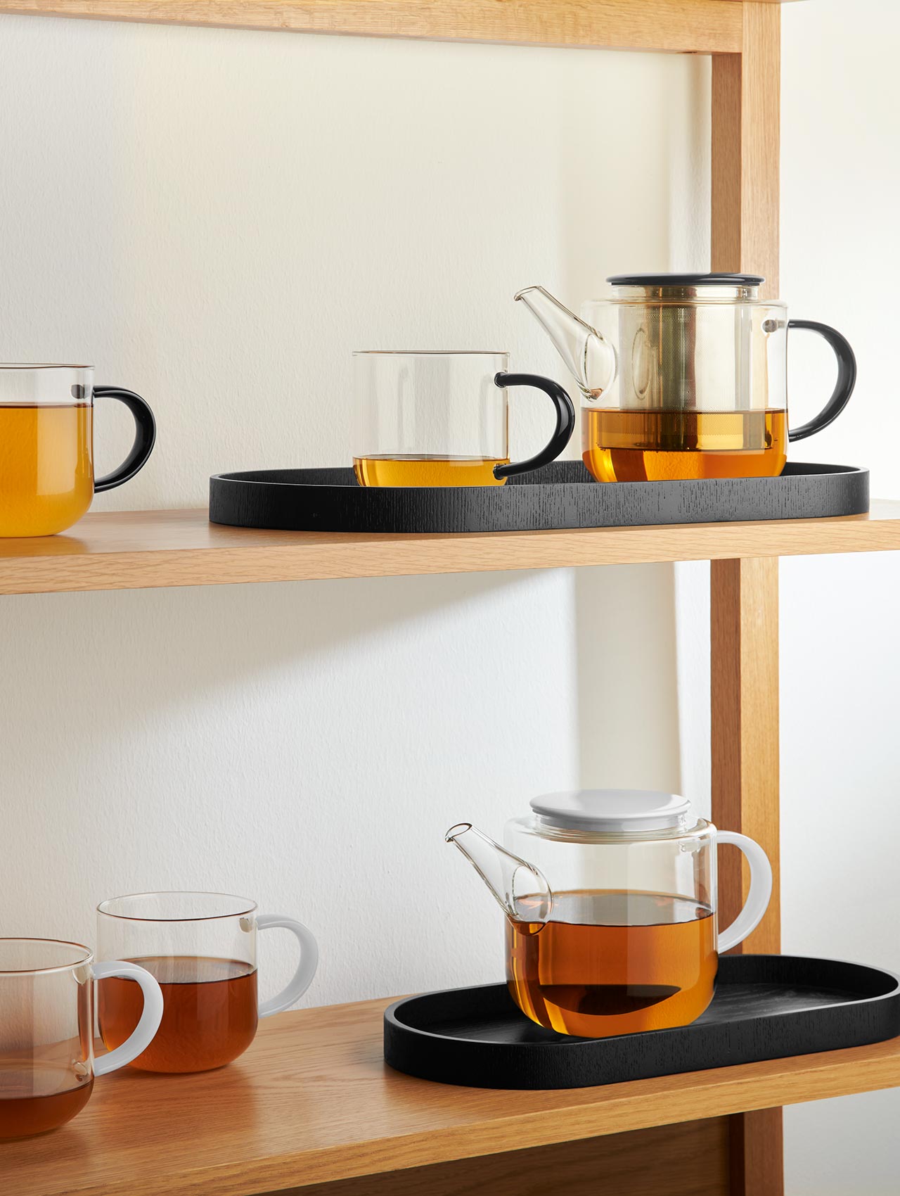 asa-selection-homeware-teekanne-glas-schwarzer-henkel-sieb image 4