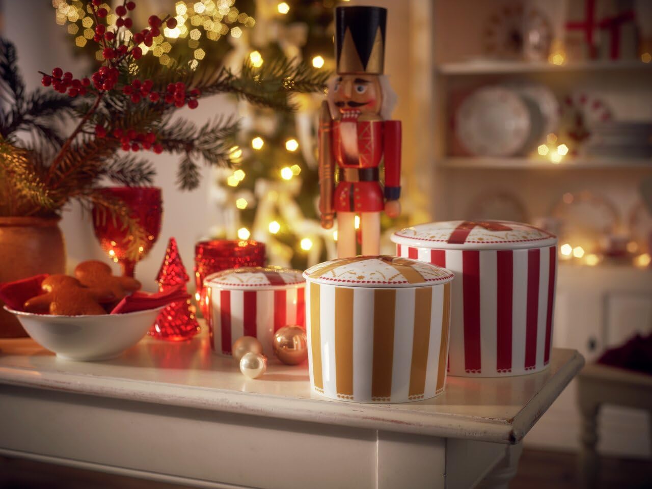 hutschenreuther-christmas-love-dose-beige-mittel-0-74-l-porzellan image 3